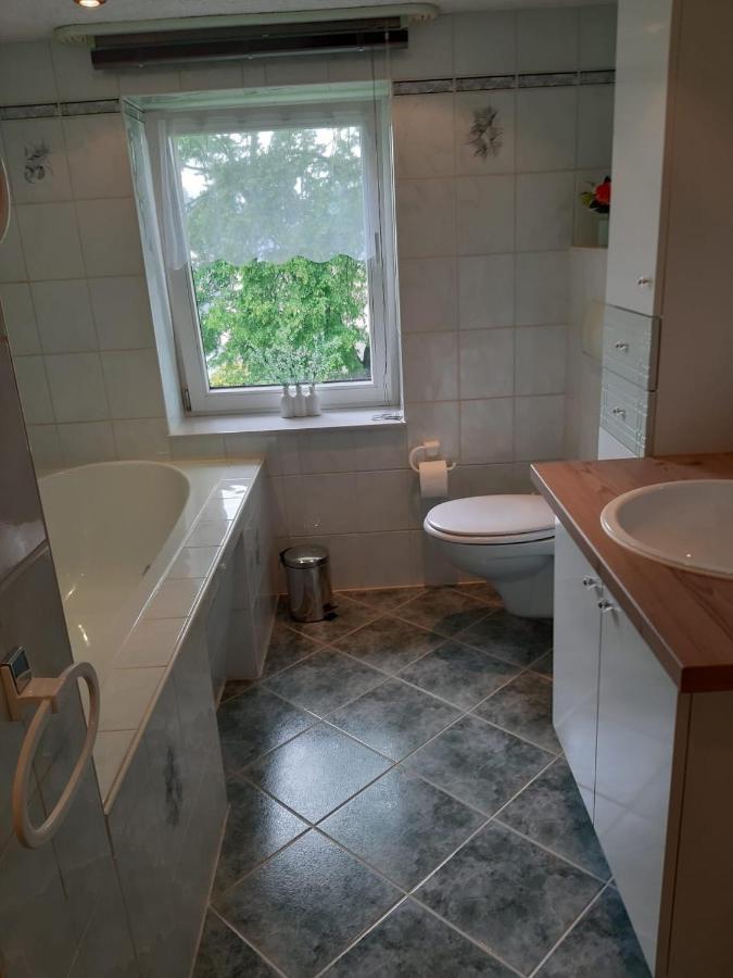 Familienfreundliche Ferienwohnung Zschorlau Exterior foto